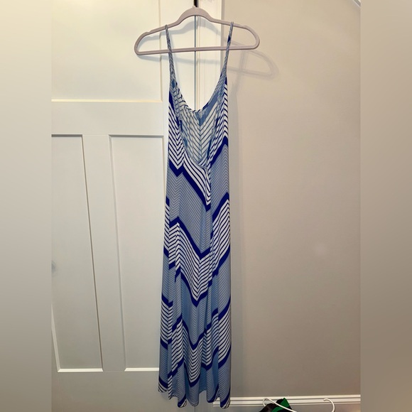 NWOT Blue and White Chevron Maxi Dress - Picture 2 of 6
